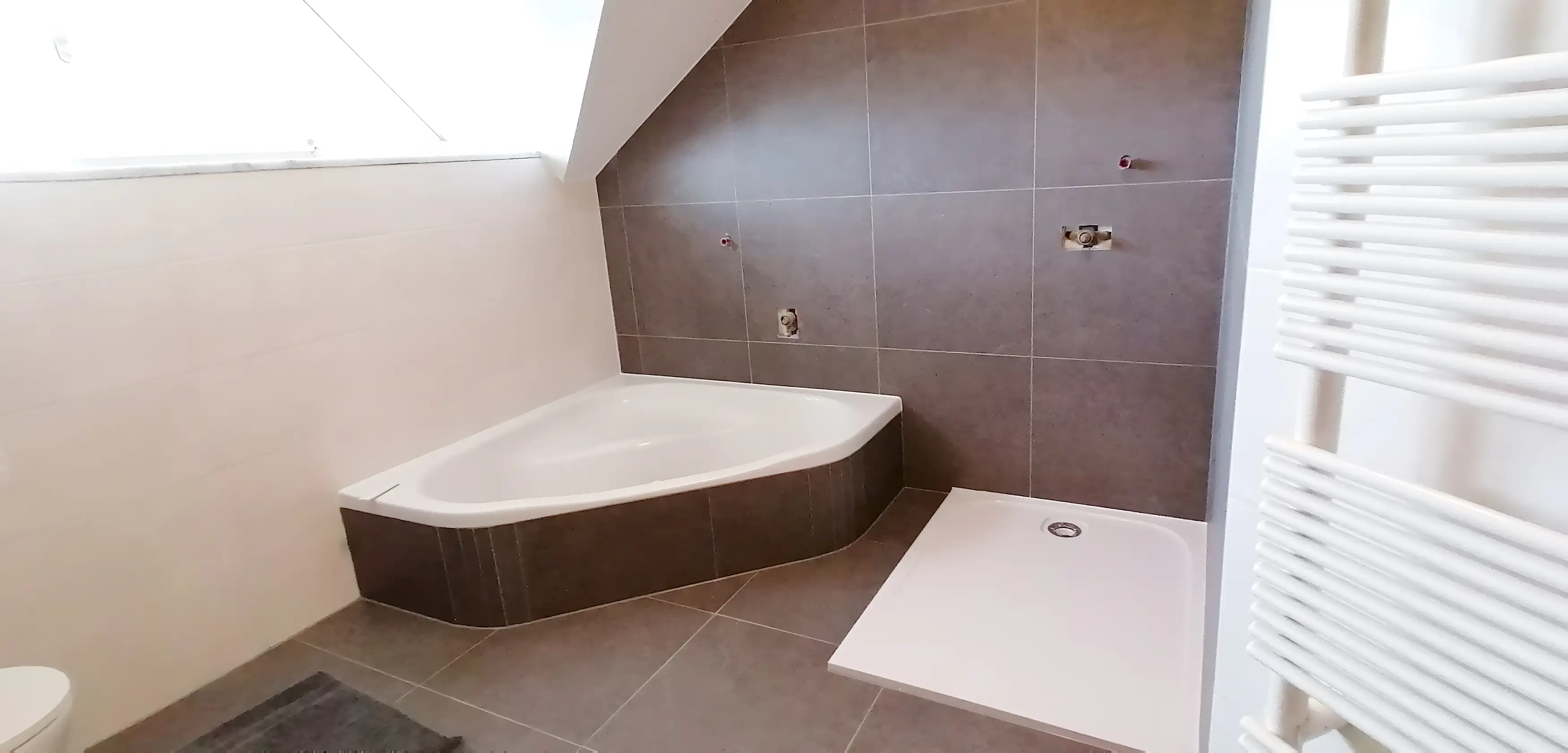 Bad- und Toiletten-Generalsanierung – nachher